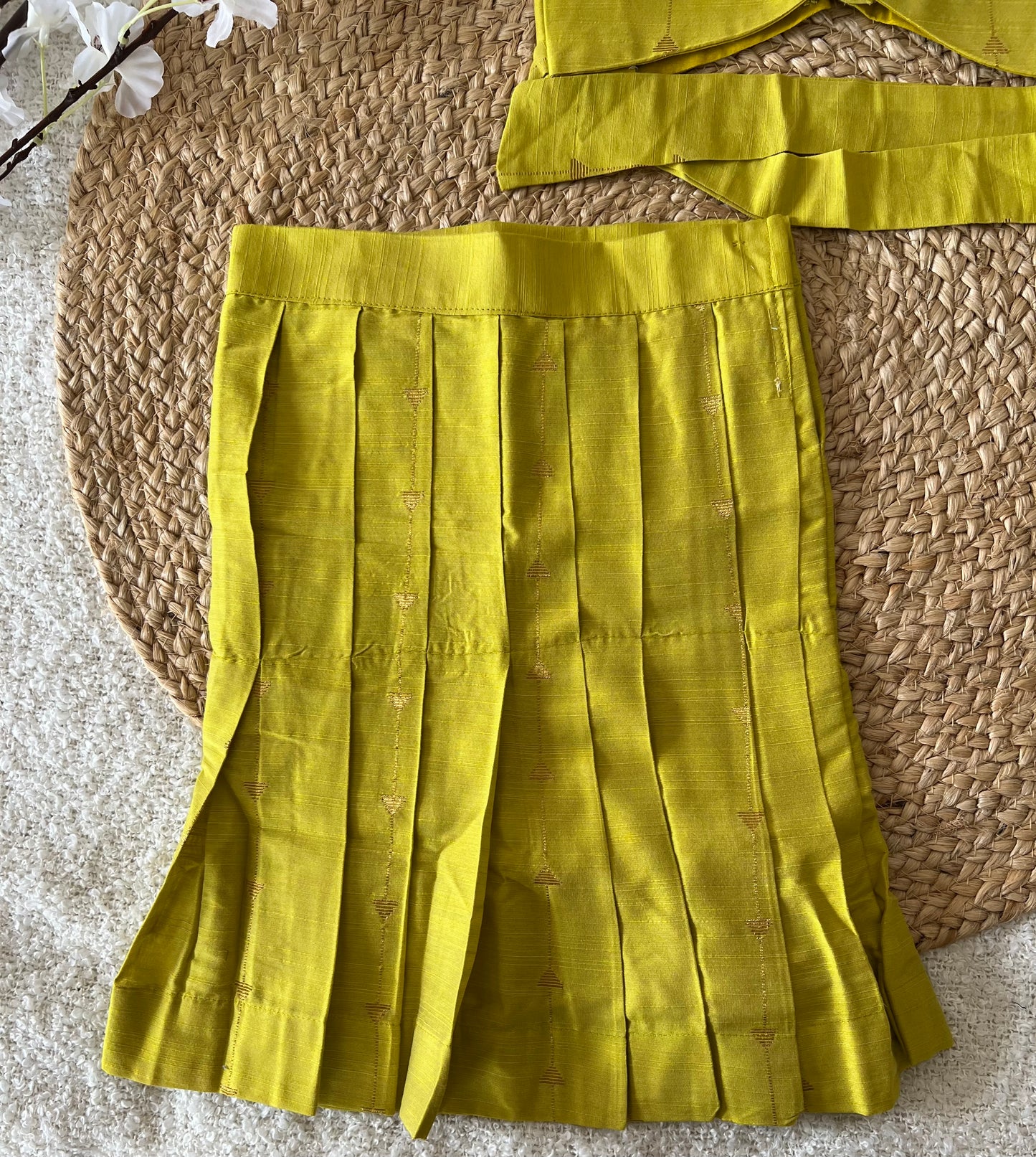 Light green skirt top